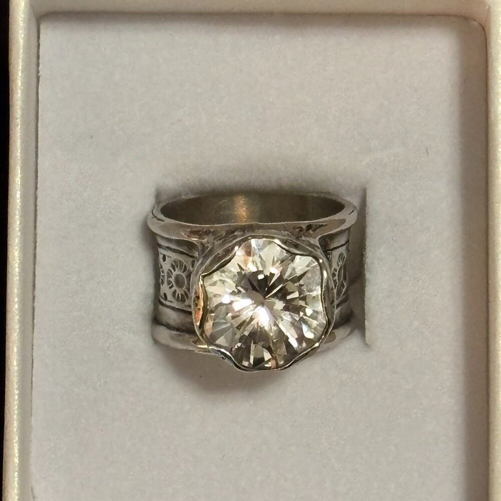 Silpada Cubic Zirconia Queen for a Day Silver Ring size 6